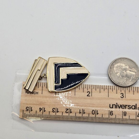 VTG Brooch 80s Gold Tone Black Cream Enamel Trifari Signed Stmt Shield Pin - Picture 10 of 10